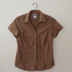 Columbia Tan Short Sleeve Women's Small Shirt